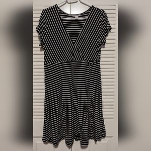 Motherhood Maternity | Black and White Wrap Maternity Dress - Size L